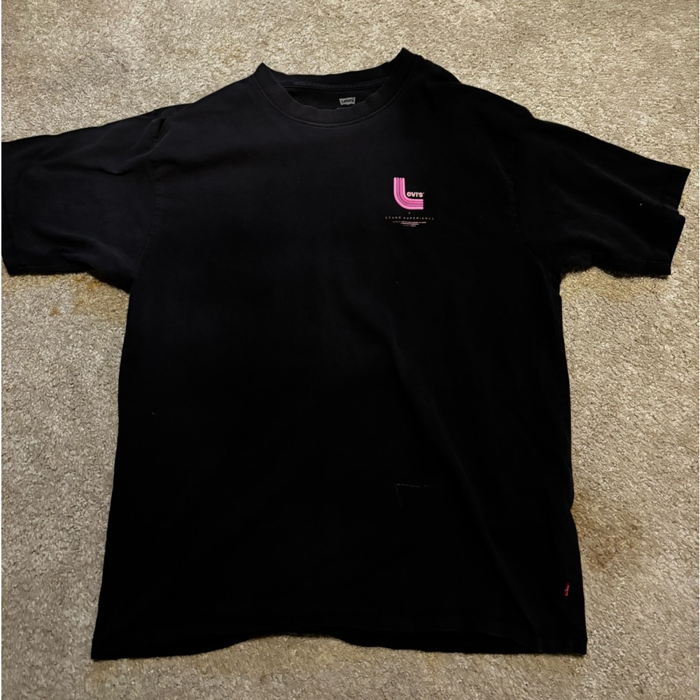 Levi Tee